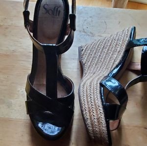 Sofft patent leather wedge sandal